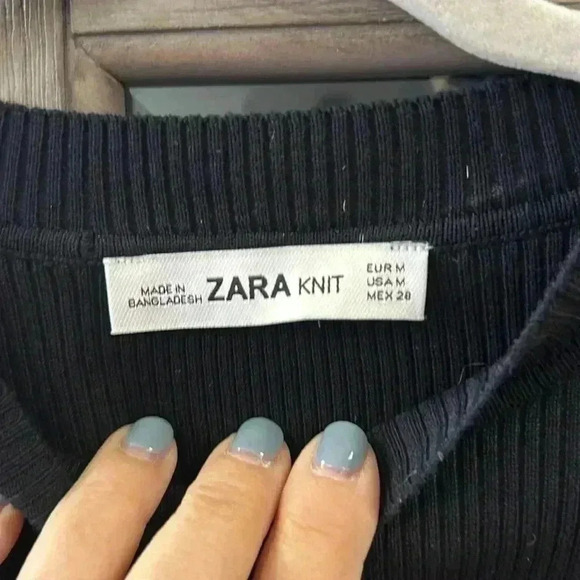 ZARA RIBBED CUT OUT CROPPED TOP SIZE MEDIUM - Picture 4 of 7